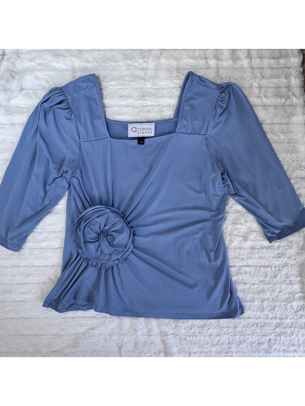 Wonder Runway by Christian Siriano Blue Puff Sleeve Top with Floral Accent, Sz L